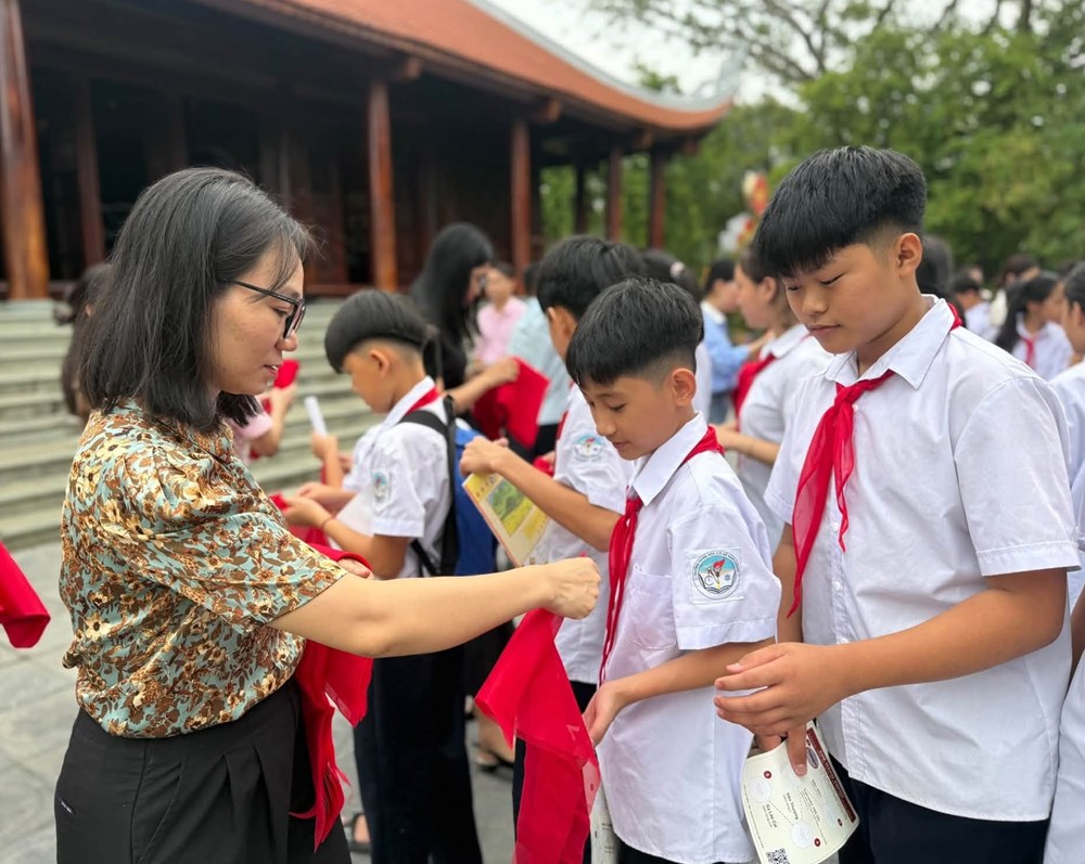 Lào Cai đưa di sản và lịch sử vùng biên vào giờ học thực tế - ảnh 7