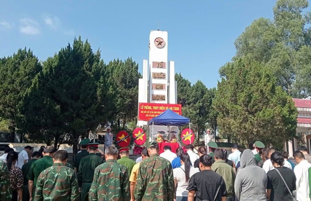 Cao Bằng truy điệu, an táng hài cốt liệt sĩ Hoàng Ngọc Lầu sau 47 năm - ảnh 1
