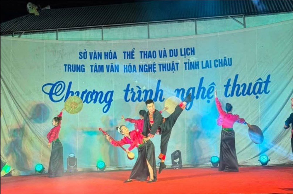 Nghệ thuật về thôn bản, lan tỏa sắc màu văn hóa Lai Châu - ảnh 1
