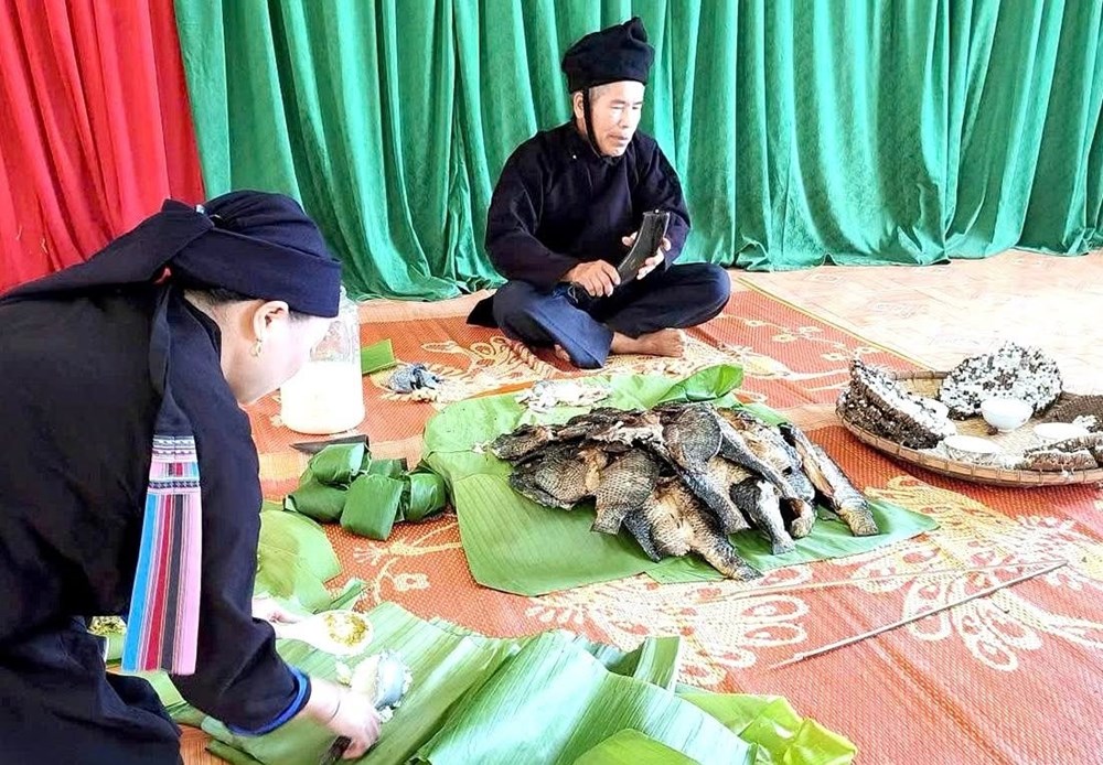 Về Xuân Giang vui hội mừng cơm mới với người La Chí - ảnh 1