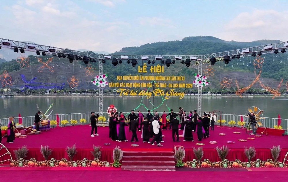 Về Mường Lay khám phá vẻ đẹp sông Đà mùa nước nổi - ảnh 2