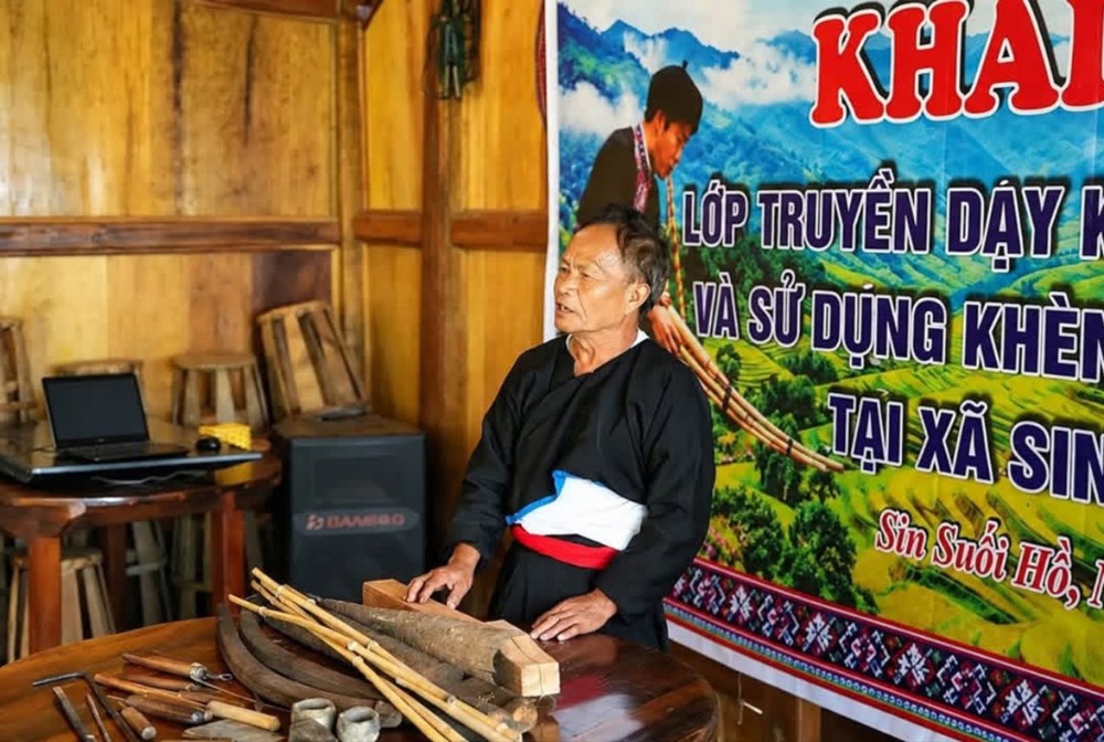 Gìn giữ tiếng khèn Mông trên rẻo cao Sin Suối Hồ - ảnh 2