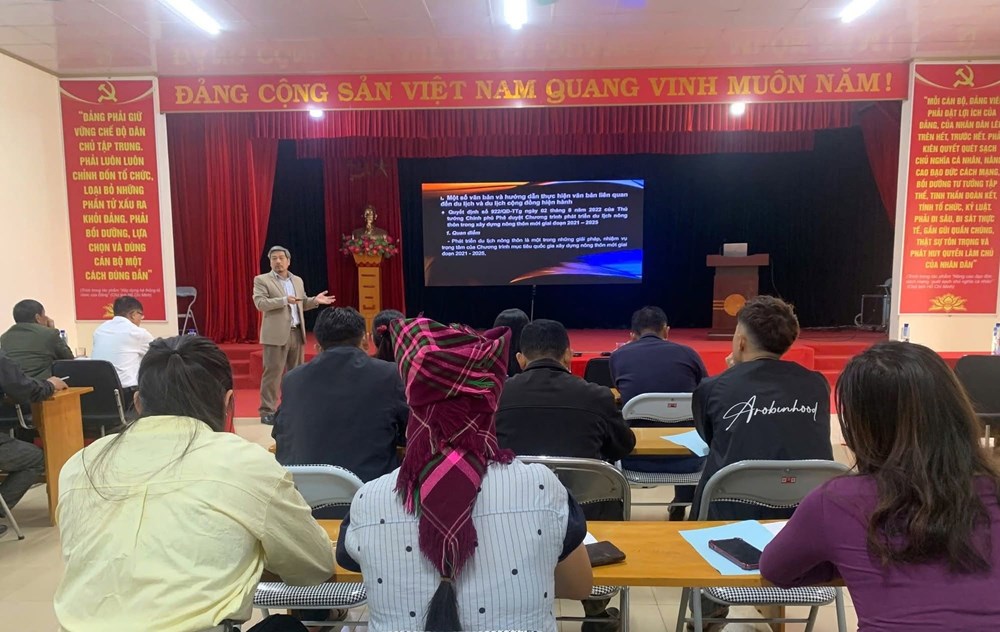 Sơn La nâng cao nghiệp vụ du lịch cộng đồng vùng lòng hồ thủy điện - ảnh 1