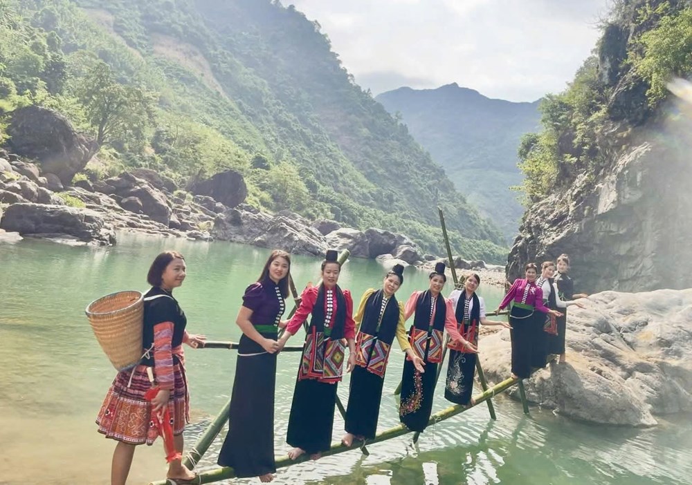 Khám phá vẻ đẹp nguyên sơ Chiềng Lao giữa đại ngàn Tây Bắc - ảnh 7