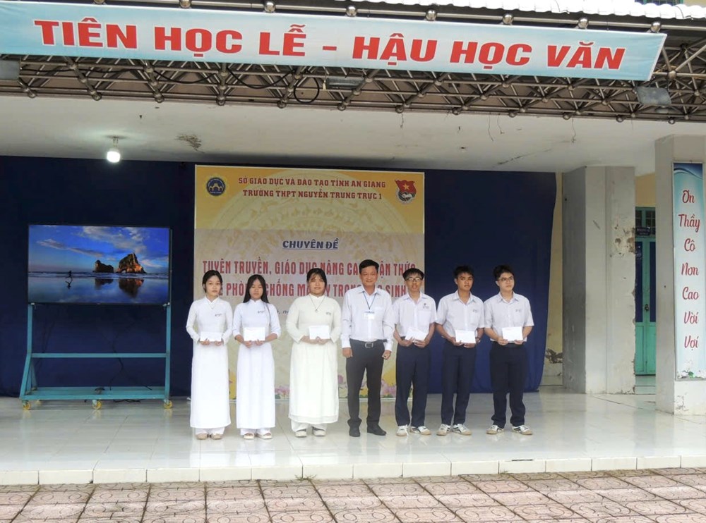 “Ly trà đá cho bạn” - lan tỏa tinh thần sẻ chia trong trường học - ảnh 3