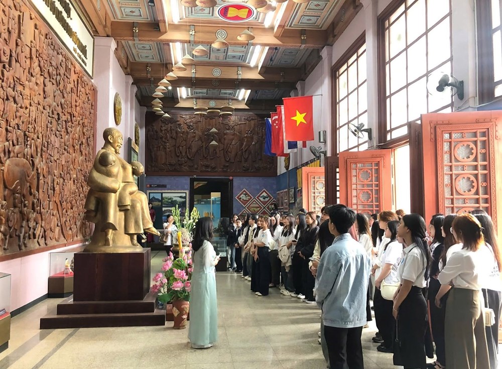 Tôn vinh di sản văn hóa, kết nối bản sắc Việt Nam và ASEAN - ảnh 1