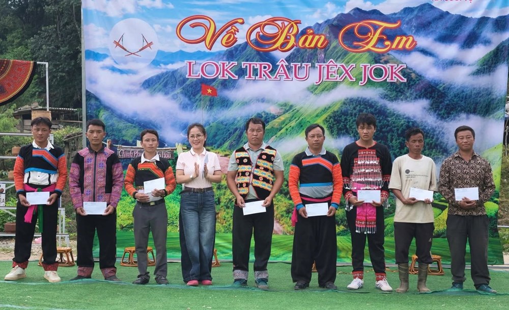“Về bản em” lan tỏa sắc màu văn hóa dân tộc Mông ở Suối Tọ - ảnh 5