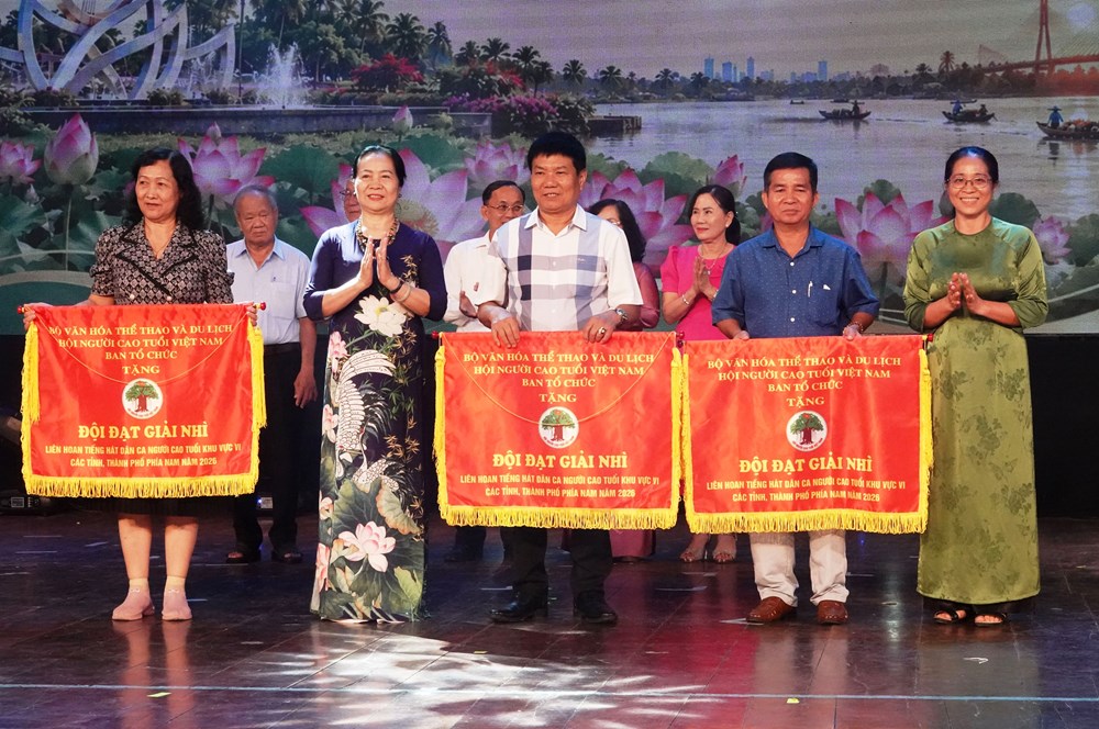 Cụ ông 81 tuổi miệt mài gìn giữ làn điệu chèo ở miền Tây Nam Bộ - ảnh 4