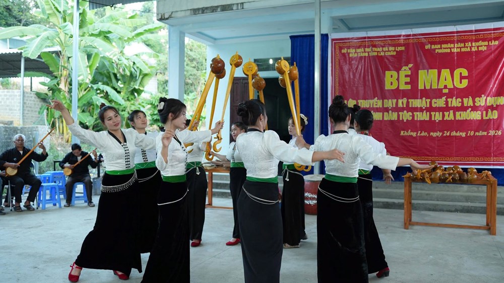 Khổng Lào truyền dạy chế tác và sử dụng đàn tính dân tộc Thái - ảnh 2