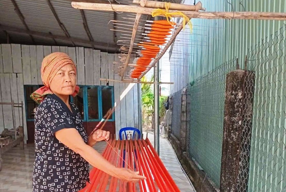 Giữ nghề dệt thổ cẩm Khmer, mở hướng phát triển du lịch cộng đồng - ảnh 6