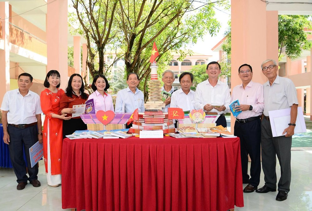 An Giang lan tỏa phong trào học tập suốt đời, phổ cập kỹ năng số - ảnh 1