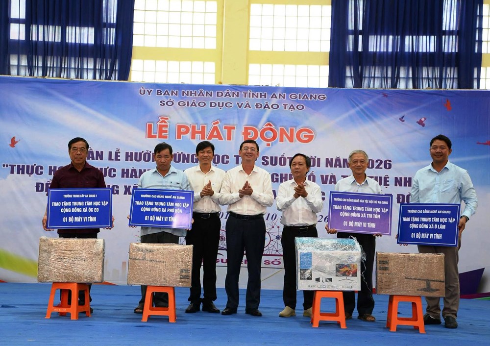 An Giang lan tỏa phong trào học tập suốt đời, phổ cập kỹ năng số - ảnh 3