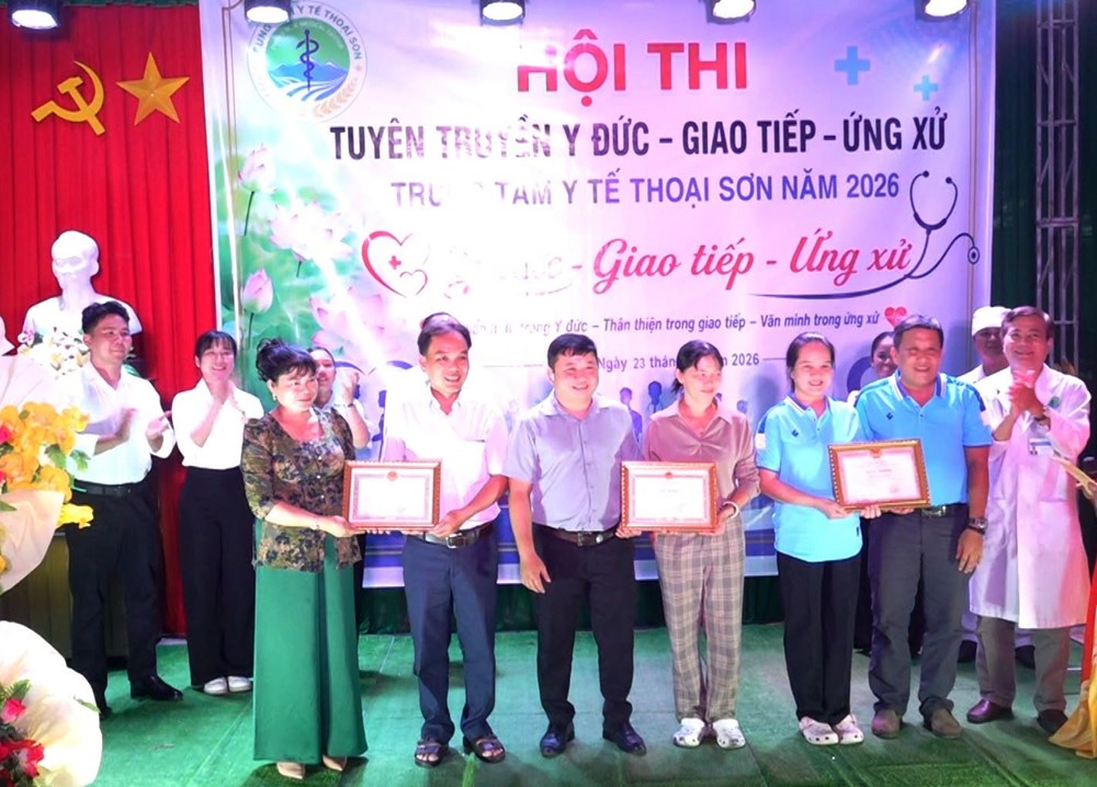 Lan tỏa y đức, nâng cao văn hóa giao tiếp trong cơ sở y tế - ảnh 3