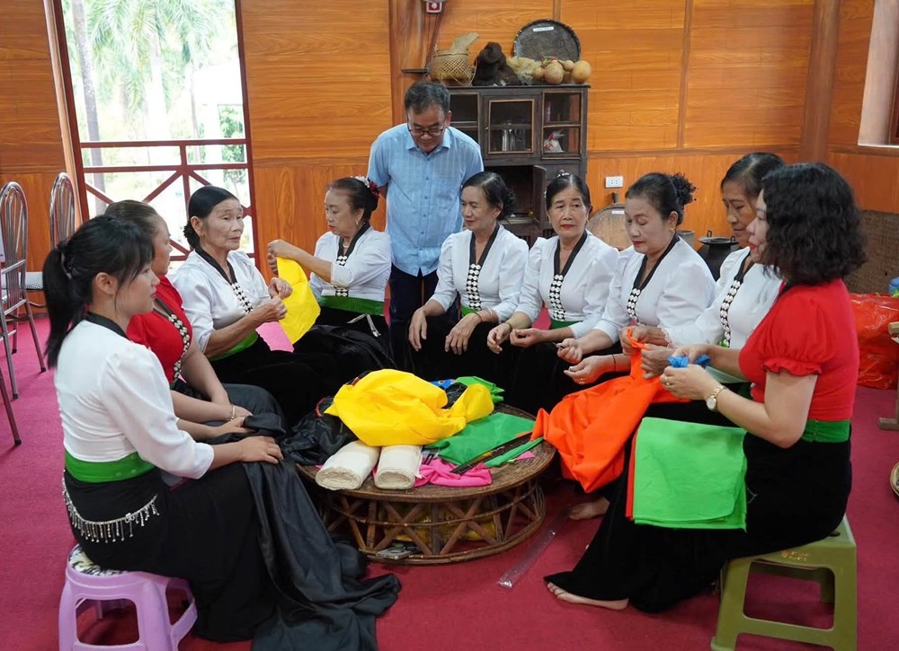Người Thái trắng giữ mạch nguồn di sản bên dòng Đà Giang - ảnh 4