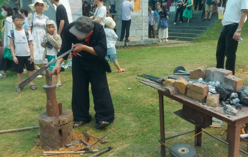 Phiên chợ Sắc màu non nước Cao Bằng hút khách - ảnh 2