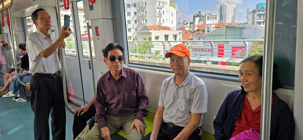 Trải nghiệm tuyến đường sắt đô thị Nhổn - ga Hà Nội - ảnh 2