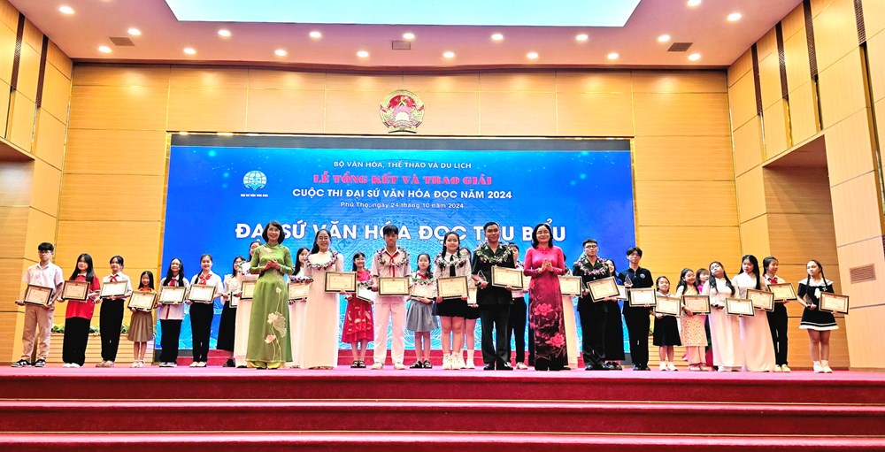 Ngày càng có nhiều người trẻ quan tâm sâu sắc đến văn hóa đọc - ảnh 2
