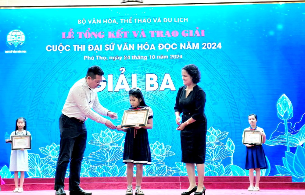 Ngày càng có nhiều người trẻ quan tâm sâu sắc đến văn hóa đọc - ảnh 4
