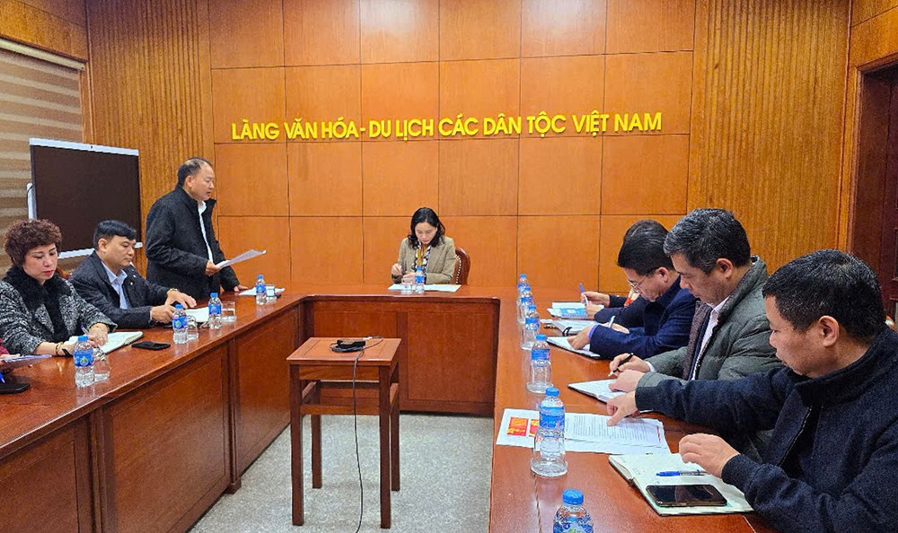 Thứ trưởng Trịnh Thị Thủy kiểm tra công tác tổ chức Ngày hội “Sắc Xuân trên mọi miền Tổ quốc” năm 2025 - ảnh 2
