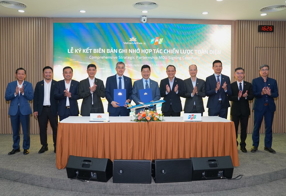 FPT và Vietnam Airlines hợp tác chuyển đổi số toàn diện - ảnh 1