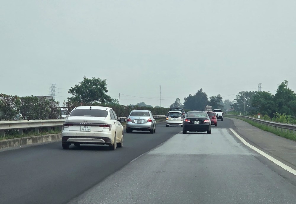 Xử lý nghiêm 4 nhóm hành vi vi phạm trên các tuyến cao tốc - ảnh 1