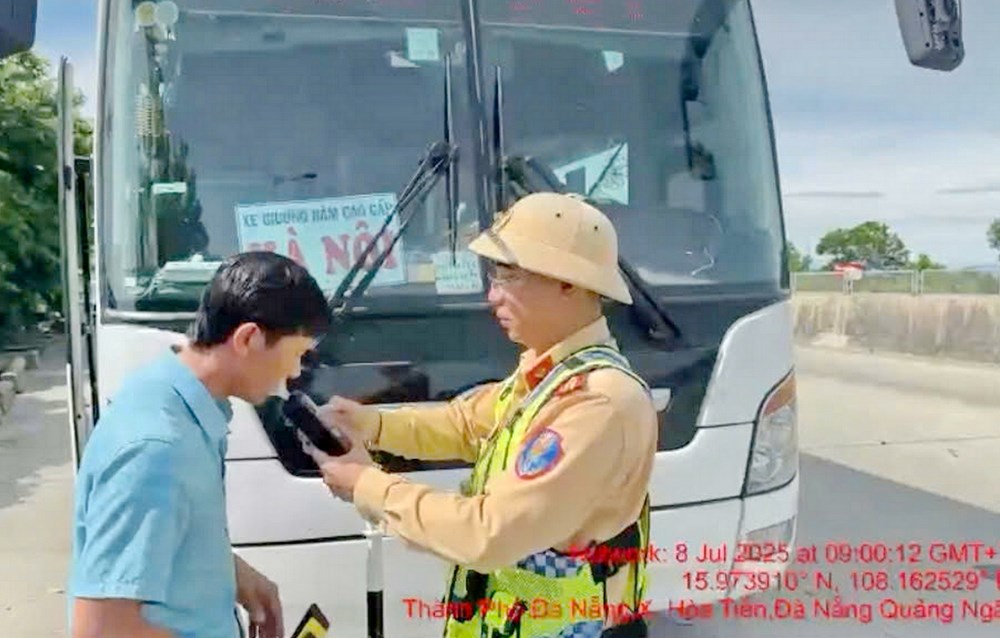 Đổi tài xế nhằm trốn tránh kiểm tra, bị phạt 80 triệu đồng - ảnh 1