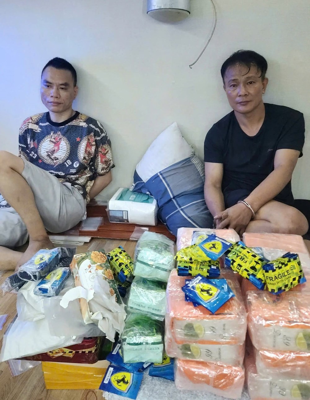 Triệt phá đường dây mua bán ma túy do đối tượng đang điều trị tâm thần cầm đầu - ảnh 2