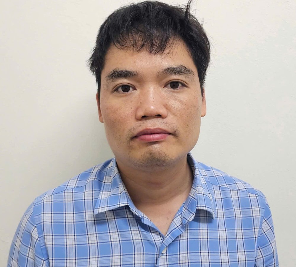Tạm giữ hình sự đối tượng uống rượu lái ô tô gây tai nạn liên hoàn tại Dương Nội (Hà Nội) - ảnh 1
