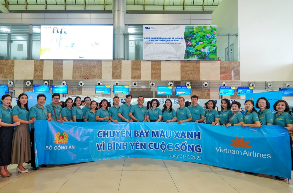 Chuyến bay màu xanh - Vì bình yên cuộc sống 2025 - ảnh 1