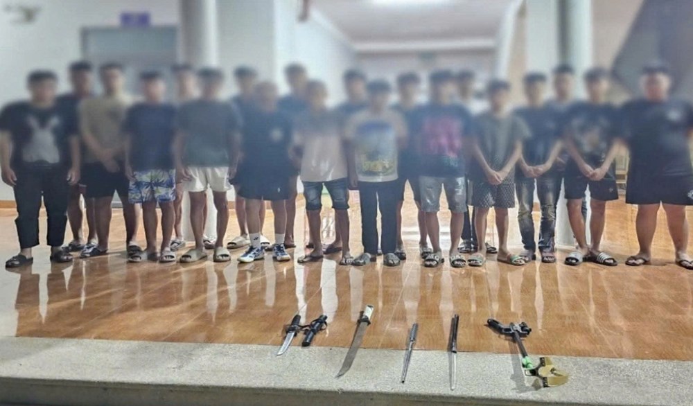 Hà Nội: 22 đối tượng mang hung khí đánh nhau do mâu thuẫn trên mạng xã hội - ảnh 1