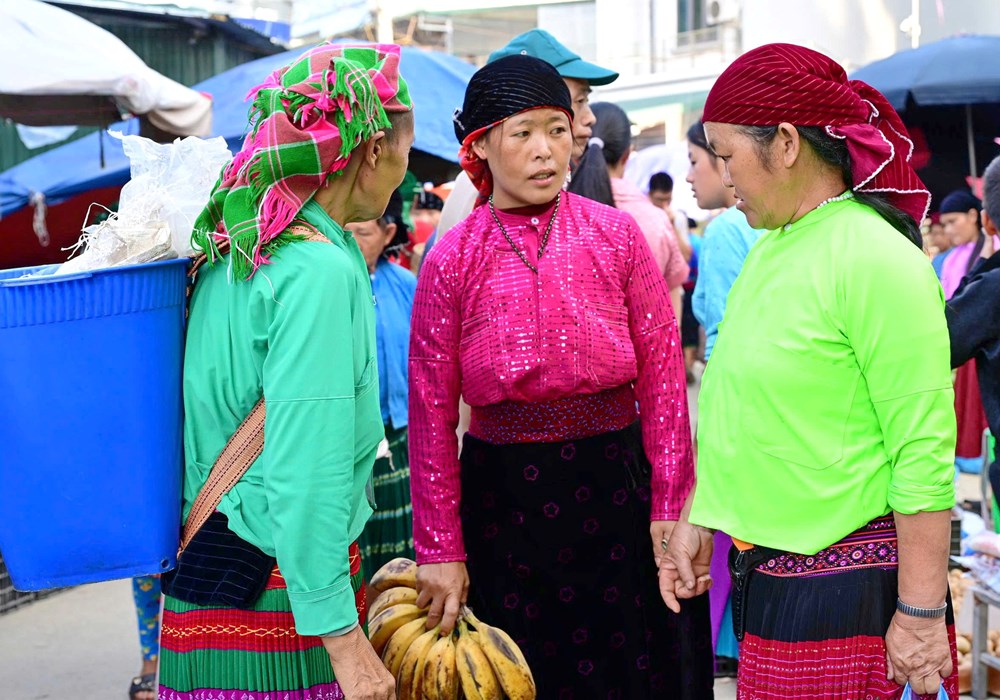 Chợ phiên Đồng Văn - Nơi lưu giữ văn hóa truyền thống vùng cao nguyên đá - ảnh 10
