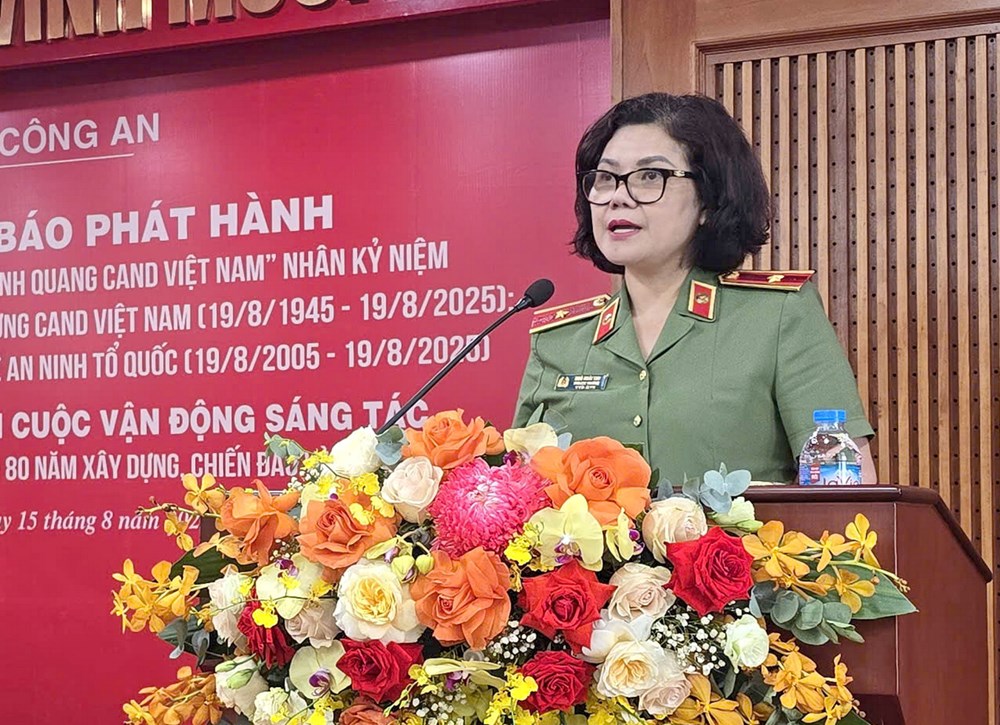 Trao giải Cuộc vận động sáng tác truyện ngắn và ký với chủ đề “Công an nhân dân - 80 năm xây dựng, chiến đấu và trưởng thành“ - ảnh 1