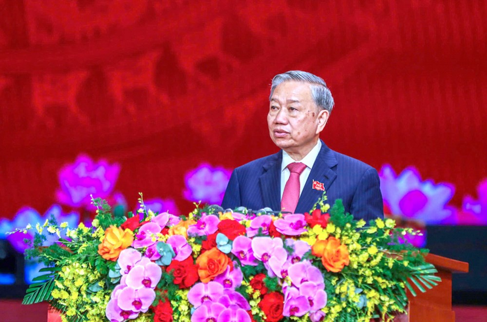 Lễ kỷ niệm trọng thể 80 năm Ngày truyền thống Công an nhân dân và đón nhận Huân chương Sao Vàng lần thứ 5 - ảnh 1