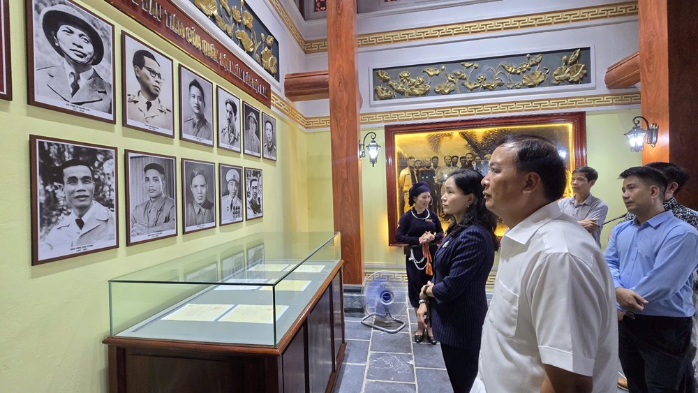 Chương trình “Về nguồn” kỷ niệm 80 năm Ngày truyền thống ngành Văn hóa  - ảnh 9