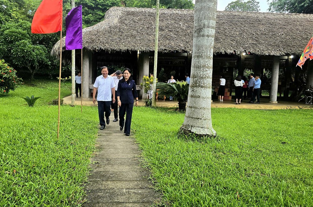 Chương trình “Về nguồn” kỷ niệm 80 năm Ngày truyền thống ngành Văn hóa  - ảnh 11