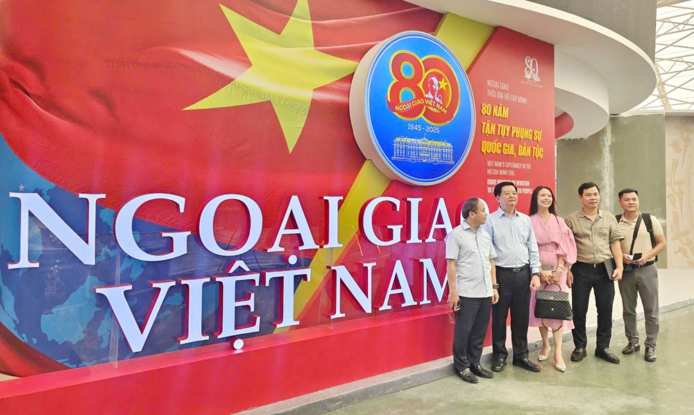 Phó Thủ tướng Mai Văn Chính: Tạo điều kiện tốt nhất cho người khi tham quan Triển lãm Thành tựu đất nước - ảnh 3