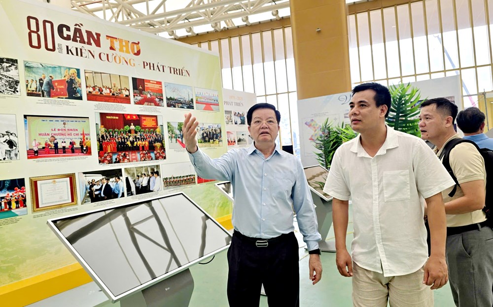 Phó Thủ tướng Mai Văn Chính: Tạo điều kiện tốt nhất cho người khi tham quan Triển lãm Thành tựu đất nước - ảnh 11