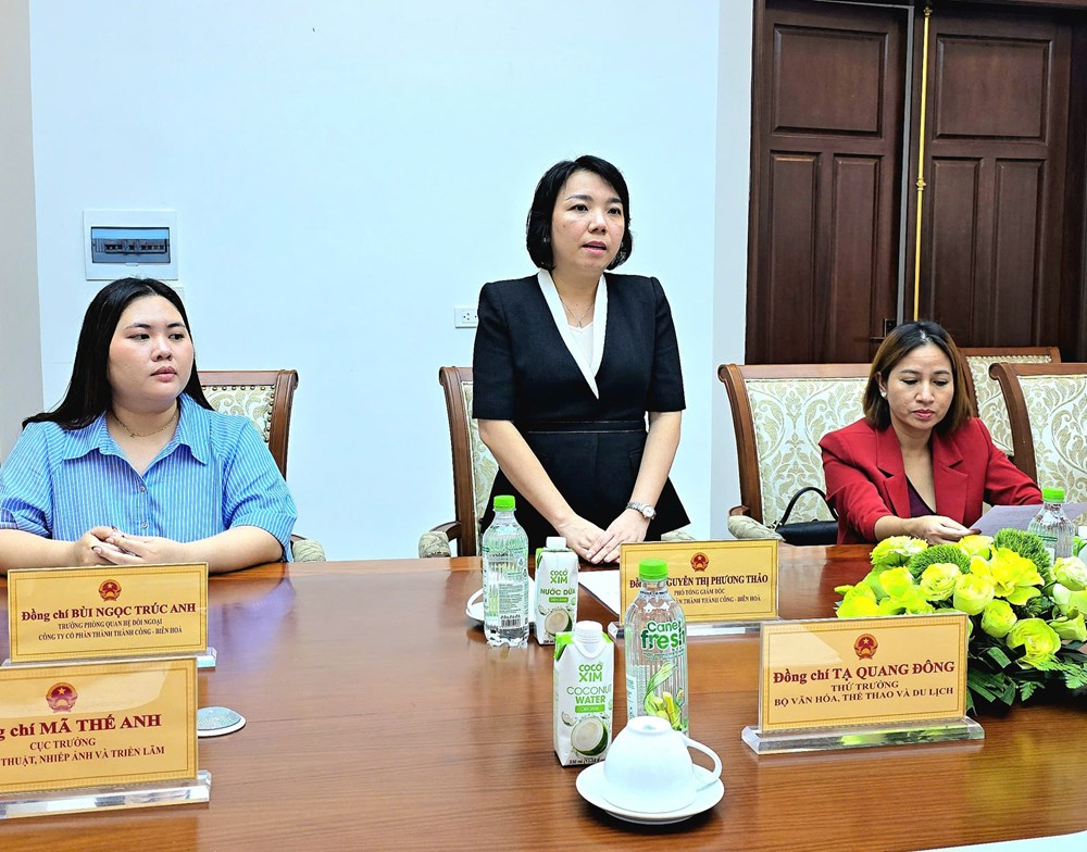 Người dân được phục vụ nước uống dinh dưỡng chất lượng cao dịp Đại lễ A80 - ảnh 3