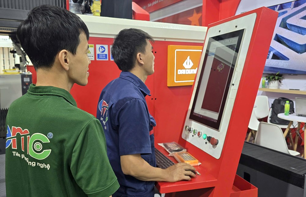 Tôn vinh vai trò kinh tế tư nhân tại Triển lãm Thành tựu đất nước - ảnh 14