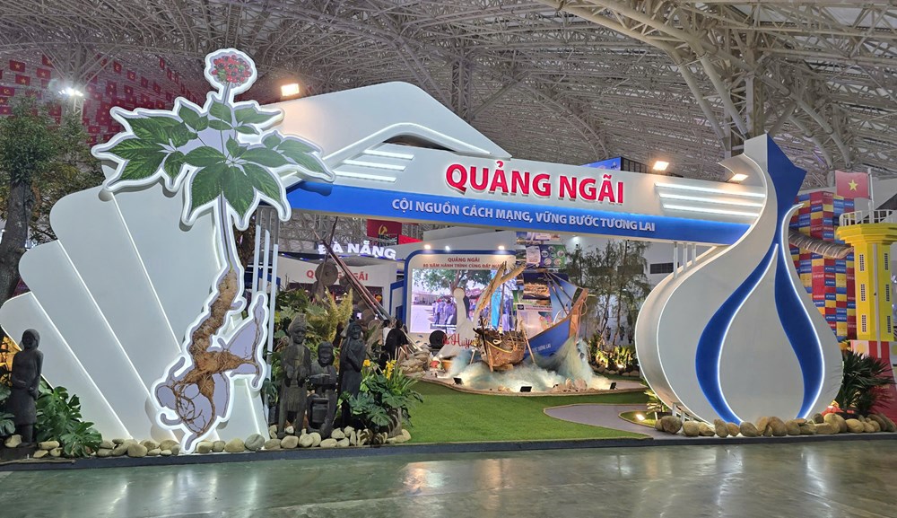 Ngắm biển, rừng Quảng Ngãi tại Triển lãm Thành tựu đất nước - ảnh 1