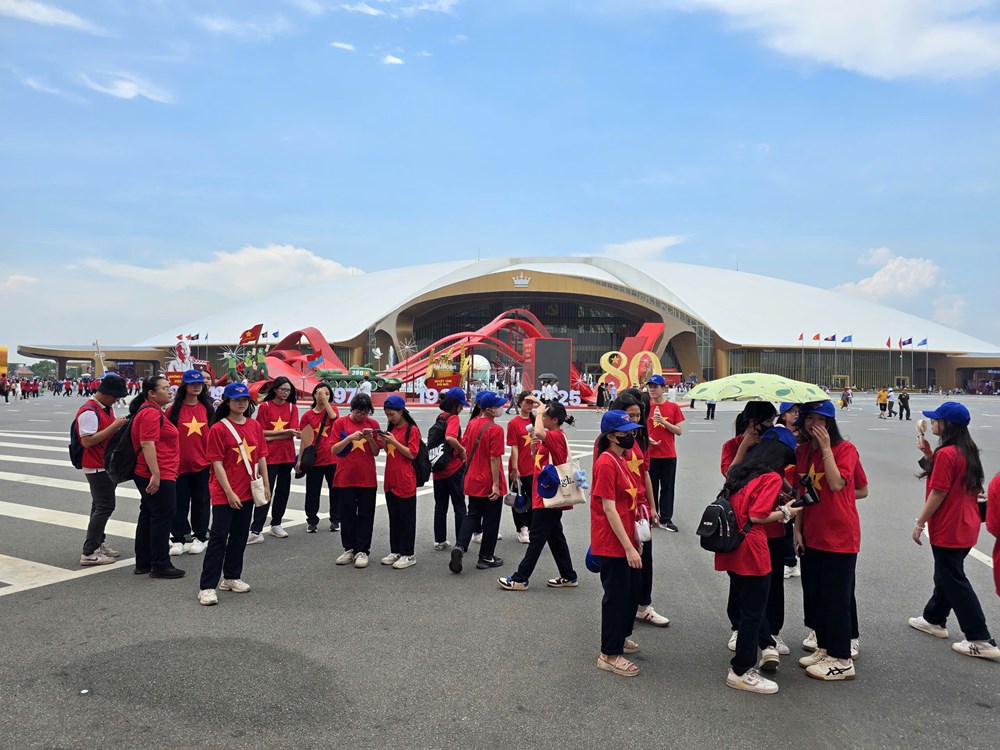 Triển lãm Thành tựu đất nước: Tự hào và xúc động  - ảnh 4