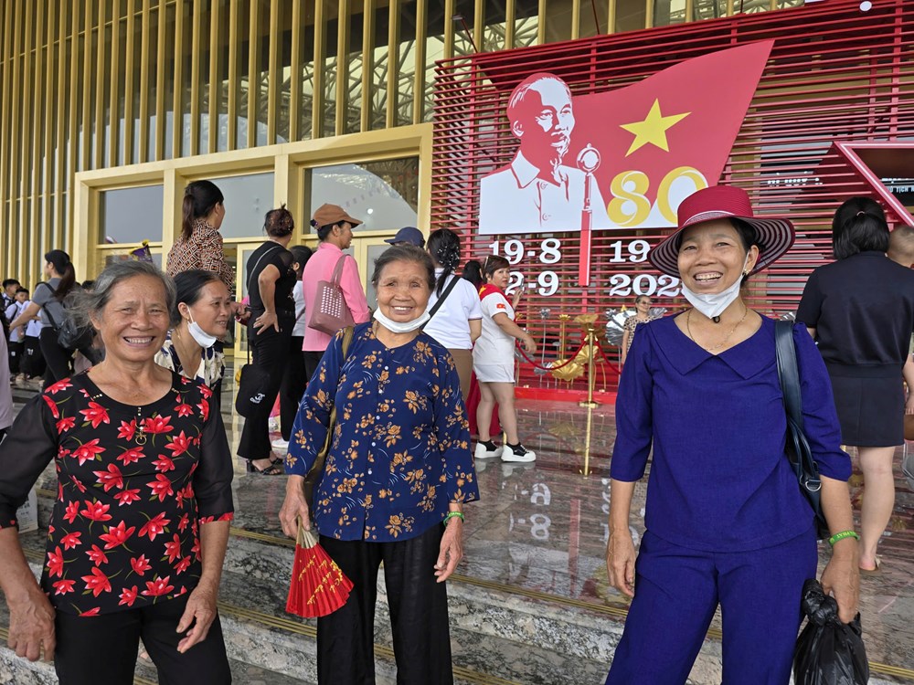 Triển lãm Thành tựu đất nước: Tự hào và xúc động  - ảnh 6