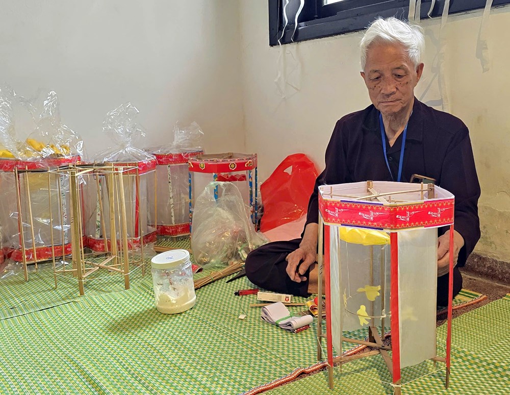 Kết nối di sản tại không gian sắp đặt nghệ thuật “Sắc Thu”  - ảnh 2