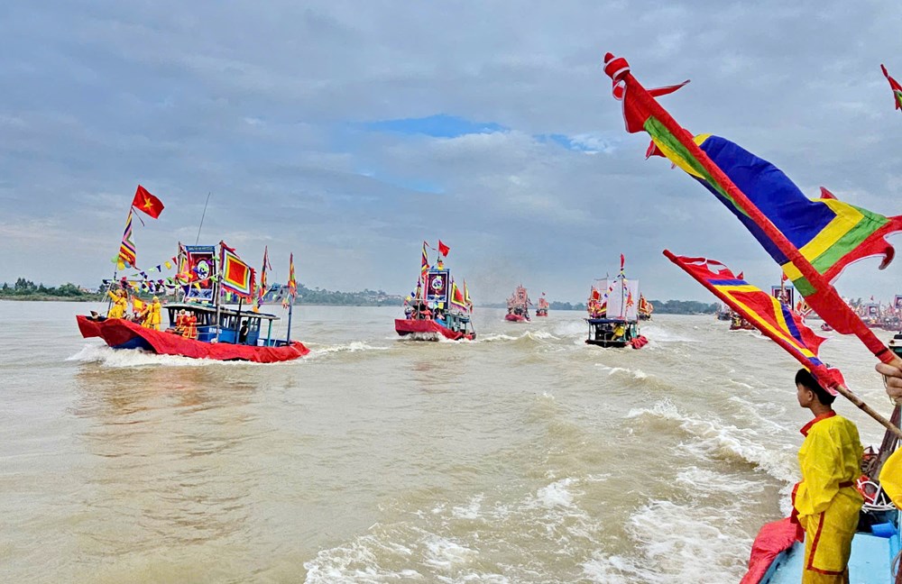 Xem “chiến thuyền” hội quân trên sông Lục Đầu - ảnh 4