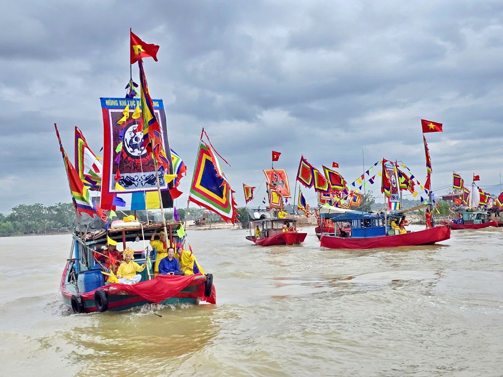 Xem “chiến thuyền” hội quân trên sông Lục Đầu - ảnh 7