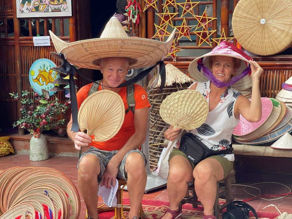 Giữ hồn nón Chuông giữa nhịp sống hiện đại - ảnh 8
