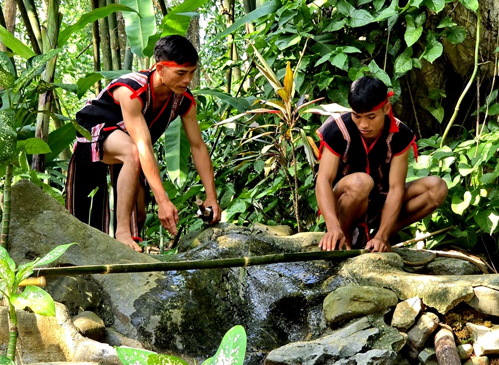 Nét đẹp văn hóa trong Lễ cúng Giọt nước của người Ba Na - ảnh 1
