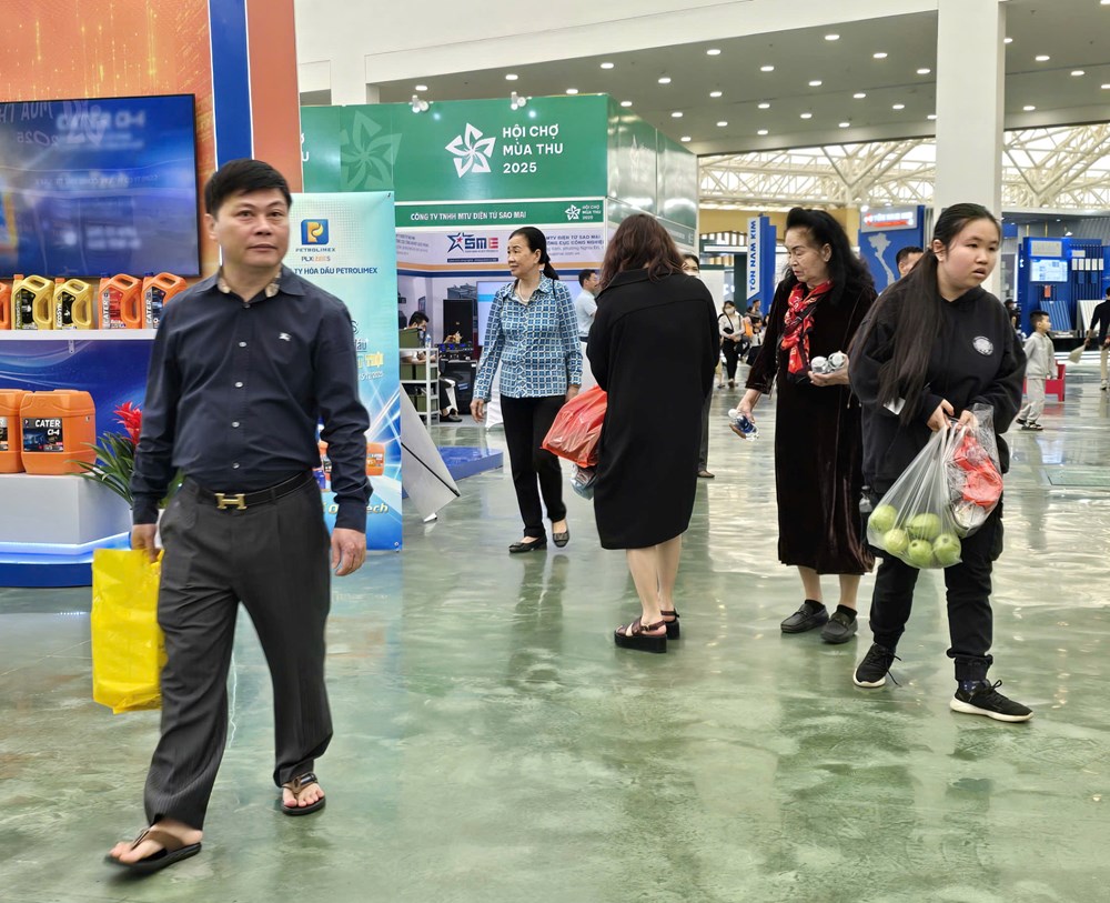 Đến trải nghiệm văn hóa, về trĩu tay đặc sản vùng miền - ảnh 15