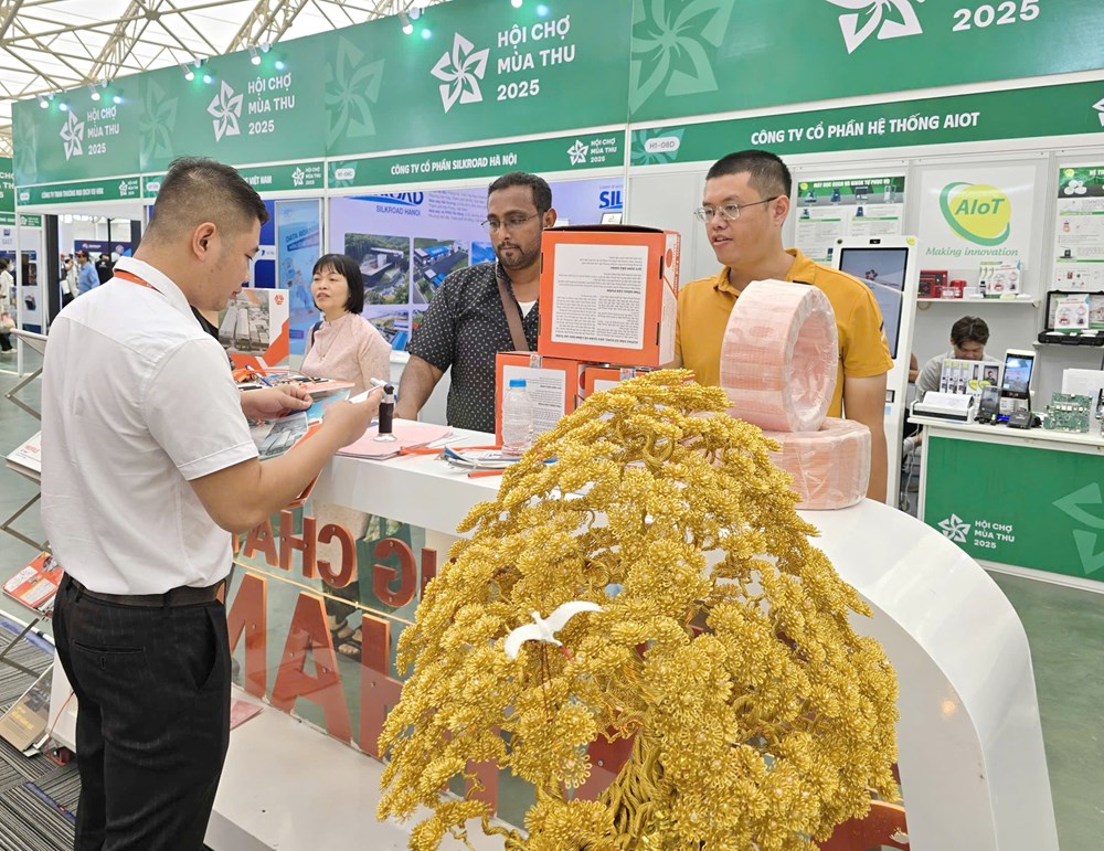Đến trải nghiệm văn hóa, về trĩu tay đặc sản vùng miền - ảnh 3