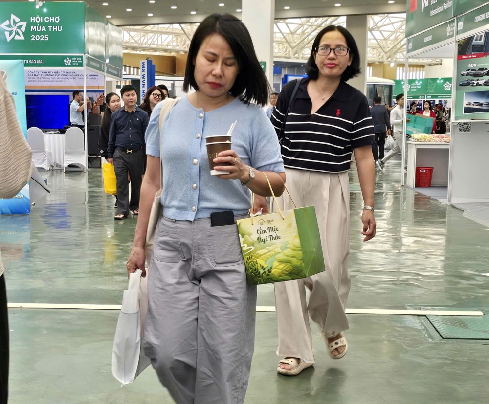 Đến trải nghiệm văn hóa, về trĩu tay đặc sản vùng miền - ảnh 13